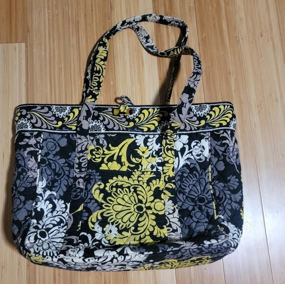 Vera Bradley Tote Bag Retired Baroque Pattern Black, White & Chartreuse - Picture 1 of 7